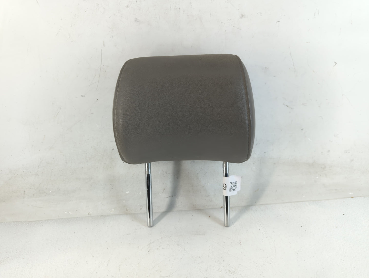 2006-2008 Toyota Sienna Headrest Head Rest Front Driver Passenger Seat Fits Fits 2006 2007 2008 OEM Used Auto Parts - Oemusedautoparts1.com