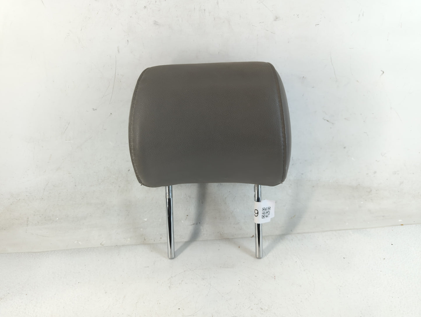 2006-2008 Toyota Sienna Headrest Head Rest Front Driver Passenger Seat Fits Fits 2006 2007 2008 OEM Used Auto Parts - Oemusedautoparts1.com