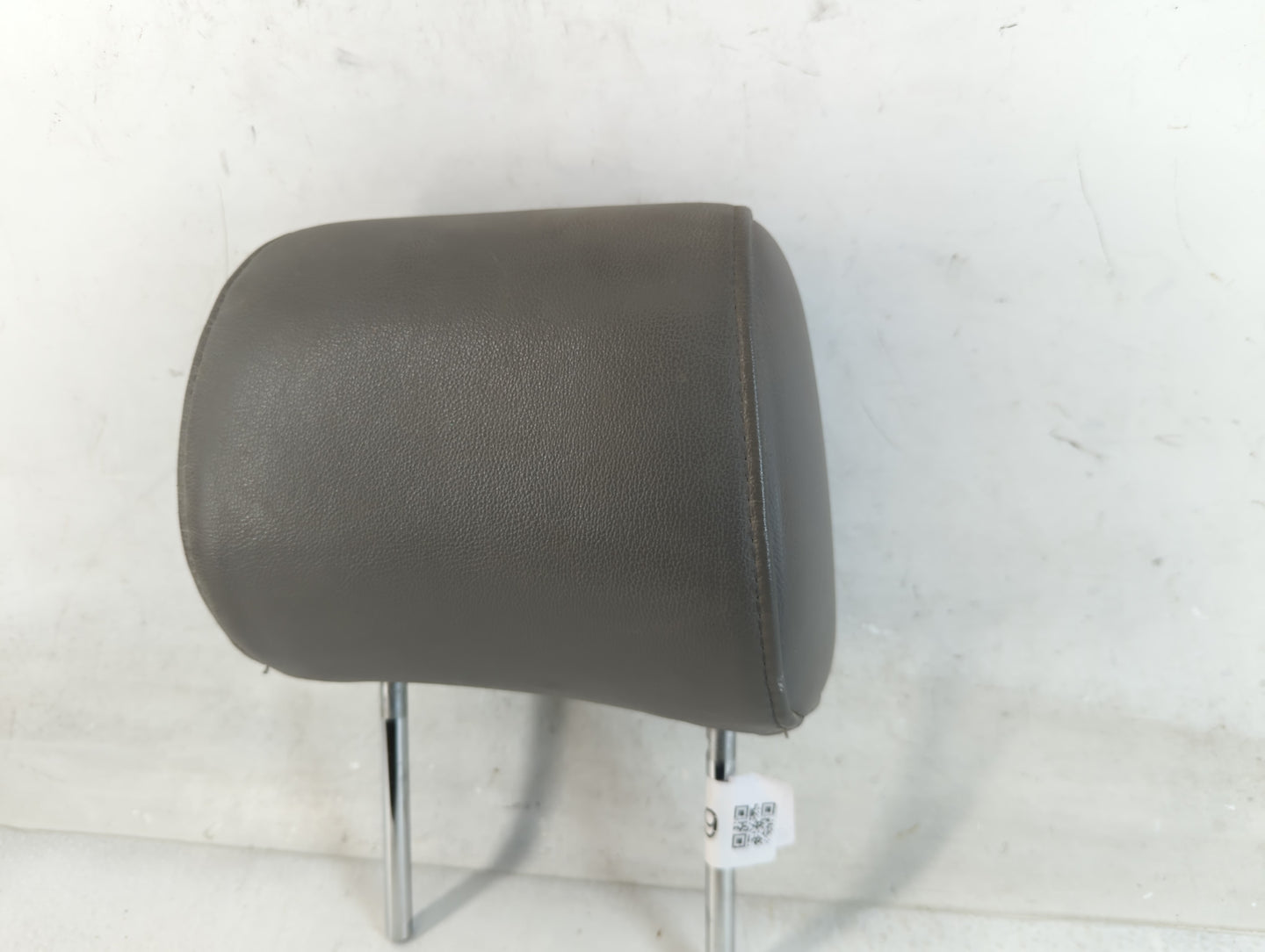 2006-2008 Toyota Sienna Headrest Head Rest Front Driver Passenger Seat Fits Fits 2006 2007 2008 OEM Used Auto Parts - Oemusedautoparts1.com