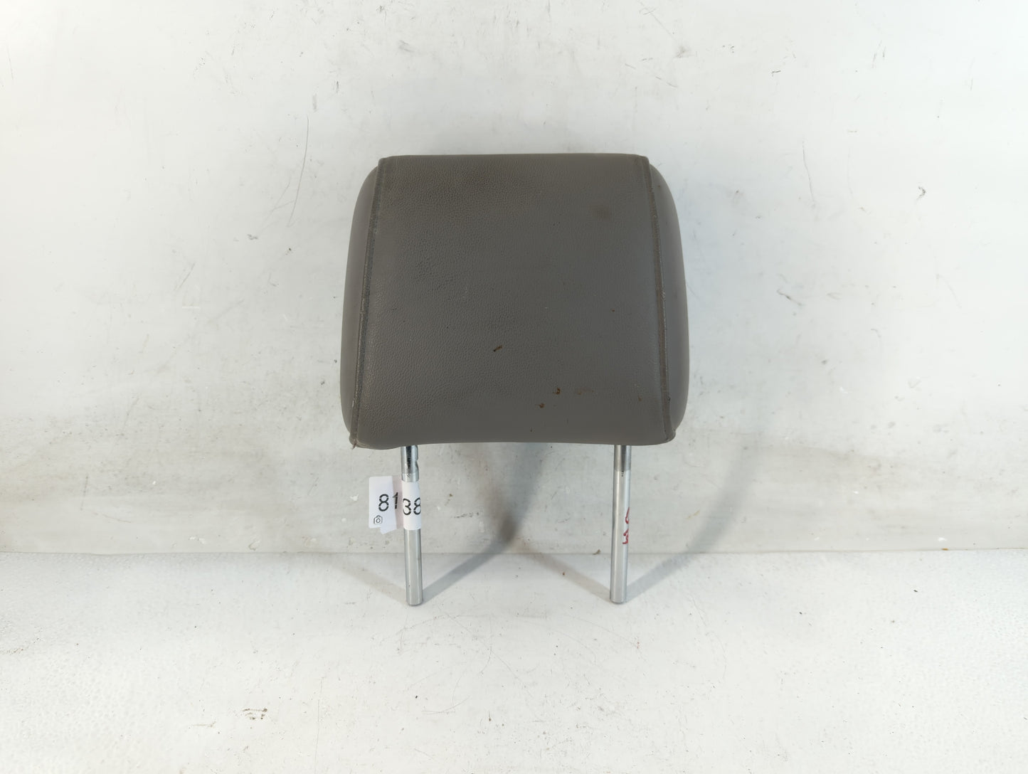 2006-2008 Toyota Sienna Headrest Head Rest Front Driver Passenger Seat Fits Fits 2006 2007 2008 OEM Used Auto Parts - Oemusedautoparts1.com