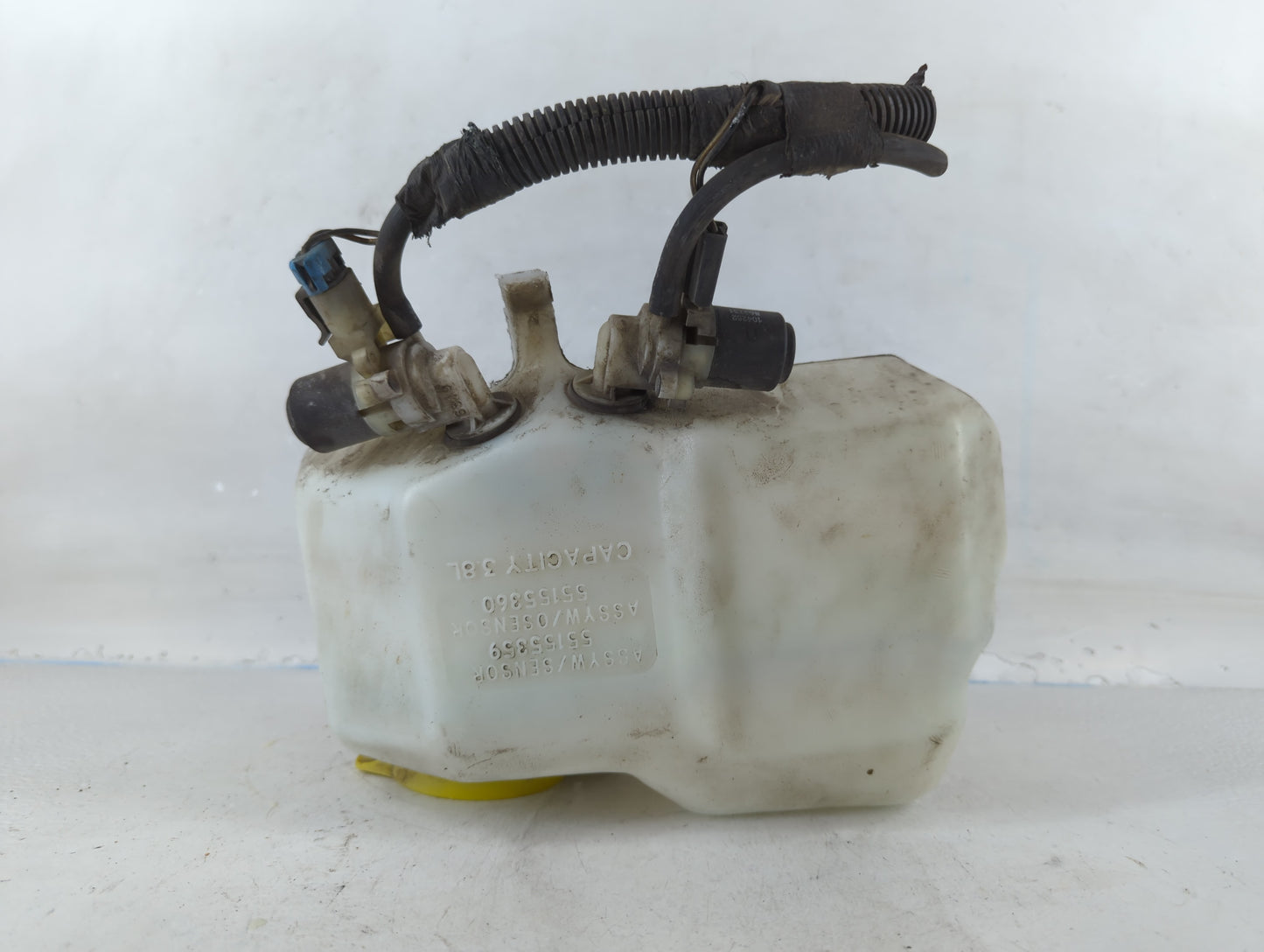 1997 Jeep Grand Cherokee Radiator Coolant Overflow Expansion Tank Bottle - Oemusedautoparts1.com
