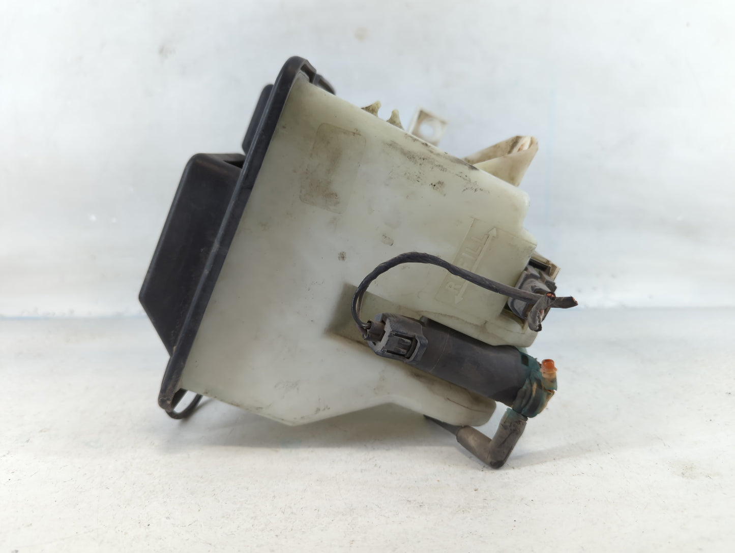 2003-2006 Ford Expedition Radiator Coolant Overflow Expansion Tank Bottle - Oemusedautoparts1.com