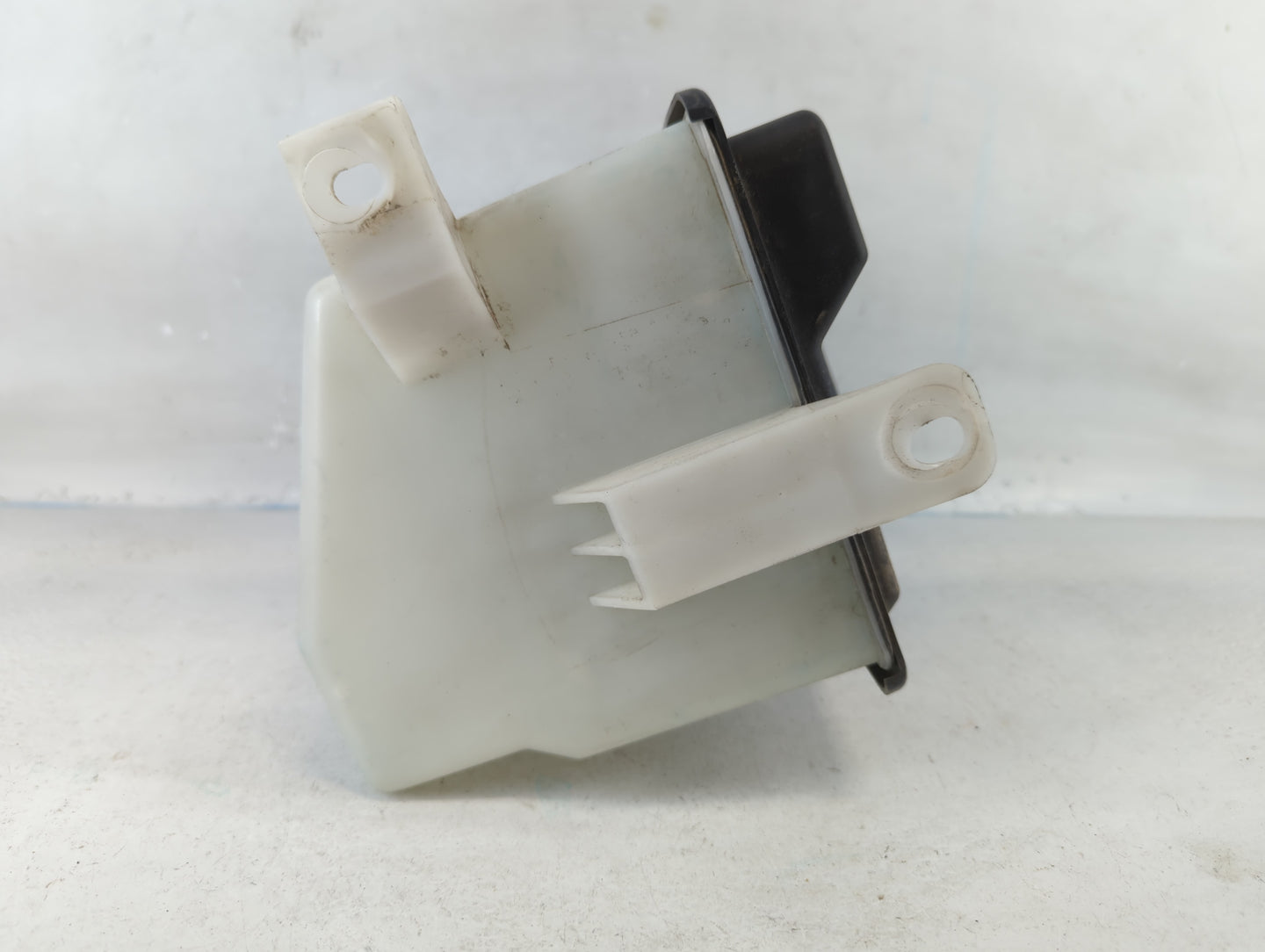 2003-2006 Ford Expedition Radiator Coolant Overflow Expansion Tank Bottle - Oemusedautoparts1.com