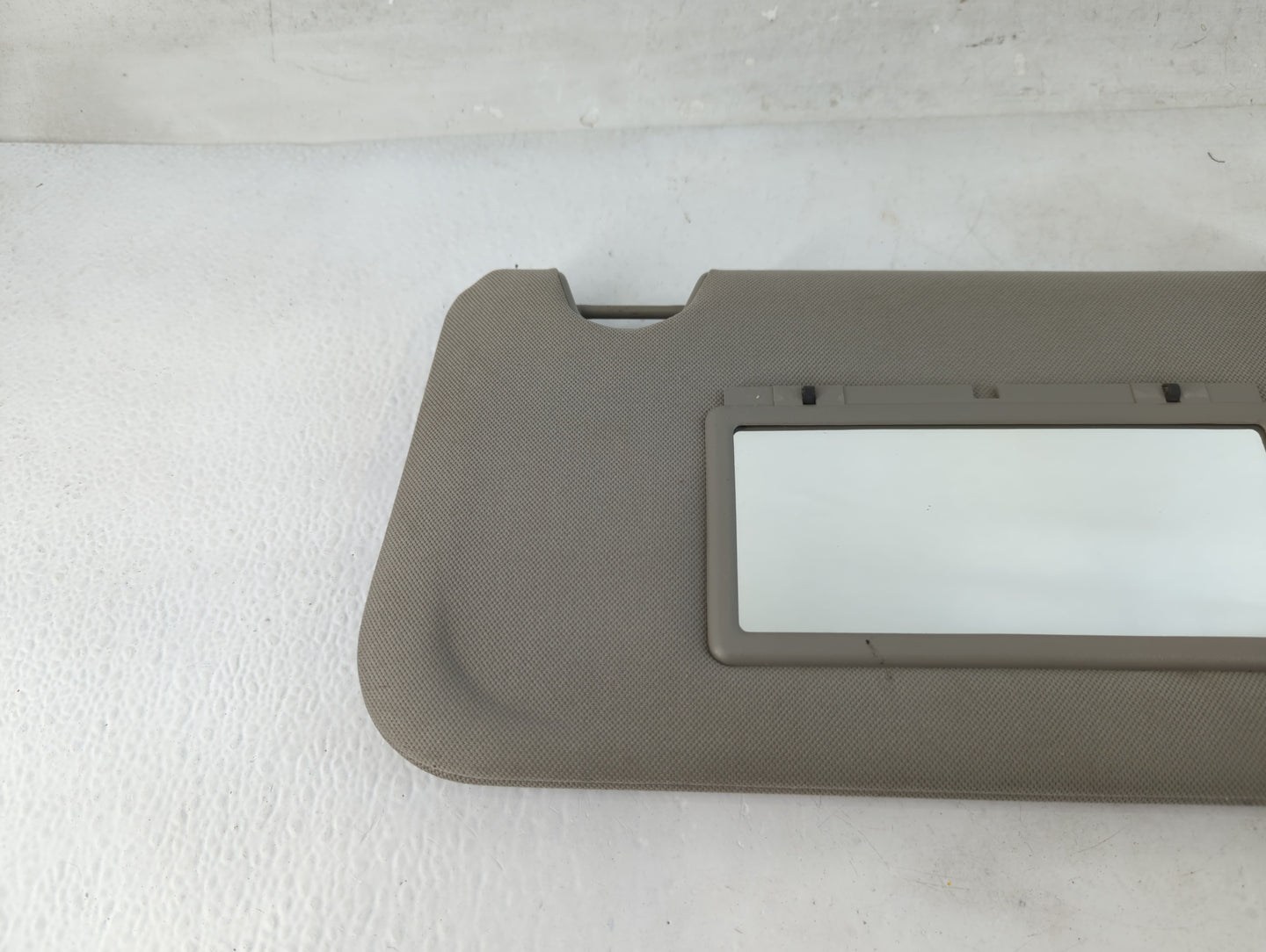 2007 Suzuki Xl-7 Sun Visor Shade Replacement Passenger Right Mirror Fits OEM Used Auto Parts - Oemusedautoparts1.com