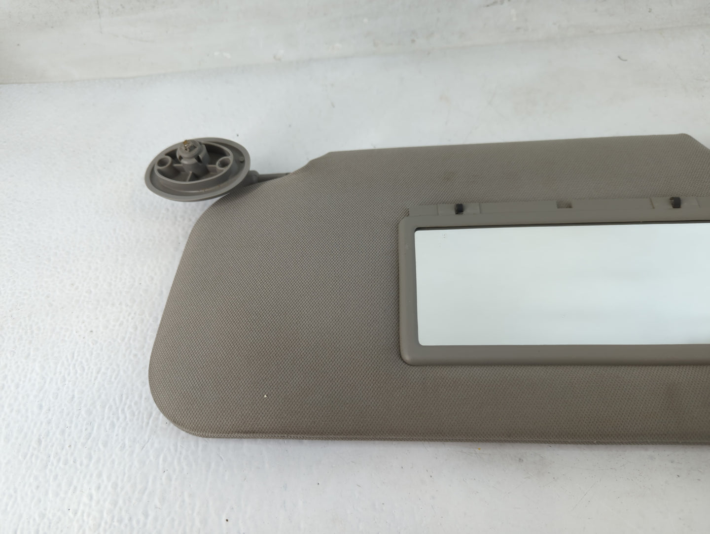 2007 Suzuki Xl-7 Sun Visor Shade Replacement Driver Left Mirror Fits OEM Used Auto Parts - Oemusedautoparts1.com