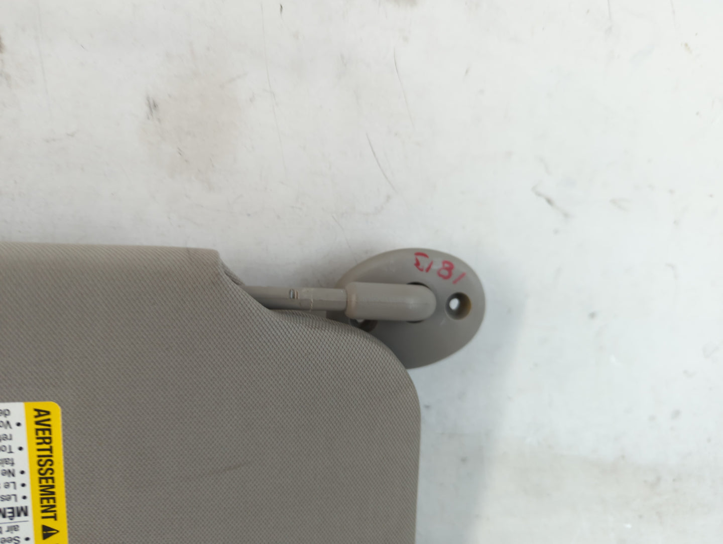 2007 Suzuki Xl-7 Sun Visor Shade Replacement Driver Left Mirror Fits OEM Used Auto Parts - Oemusedautoparts1.com