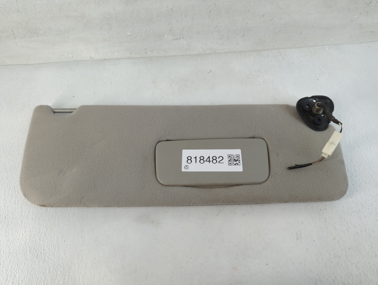 2005-2010 Toyota Sienna Sun Visor Shade Replacement Passenger Right Mirror Fits Fits 2005 2006 2007 2008 2009 2010 OEM Used Auto Parts - Oemusedautoparts1.com