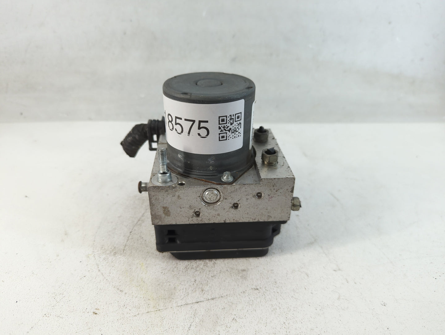 2010-2013 Acura Mdx ABS Pump Control Module Replacement Fits Fits 2010 2011 2012 2013 OEM Used Auto Parts - Oemusedautoparts1.com