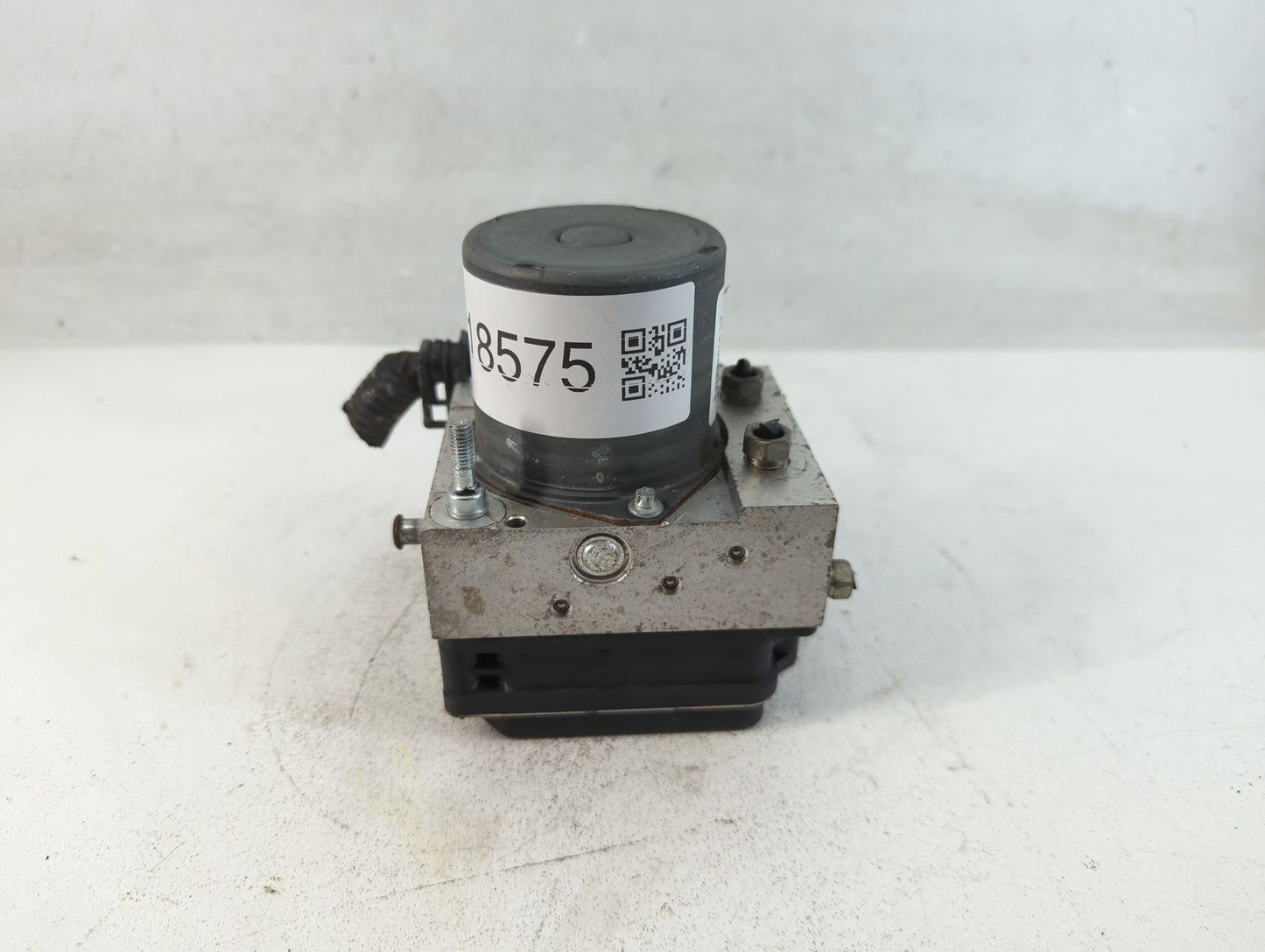 2010-2013 Acura Mdx ABS Pump Control Module Replacement Fits Fits 2010 2011 2012 2013 OEM Used Auto Parts - Oemusedautoparts1.com