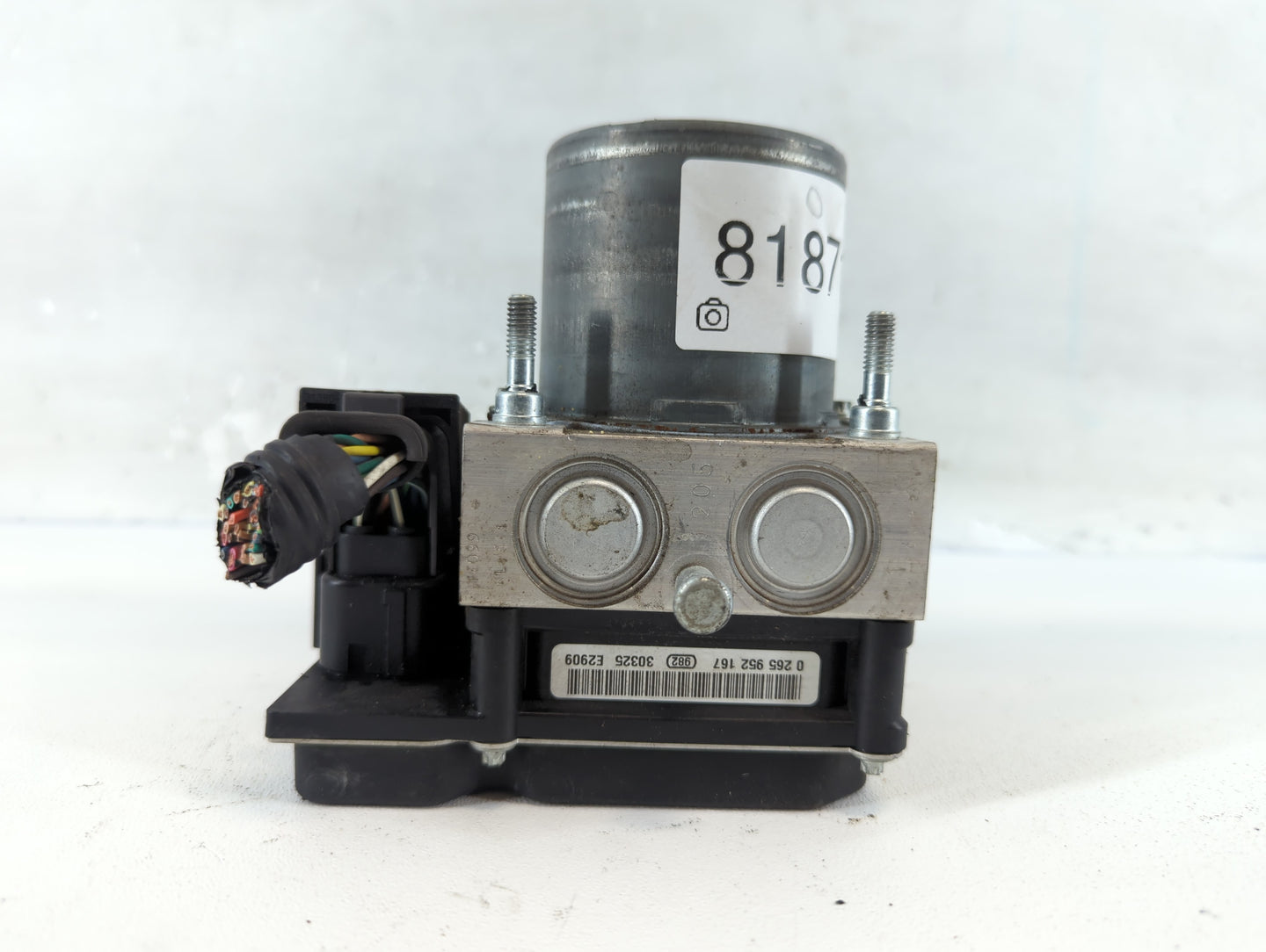 2012-2017 Buick Enclave ABS Pump Control Module Replacement P/N:22912779 Fits Fits 2012 2013 2014 2015 2016 2017 OEM Used Auto Parts - Oemusedautoparts1.com