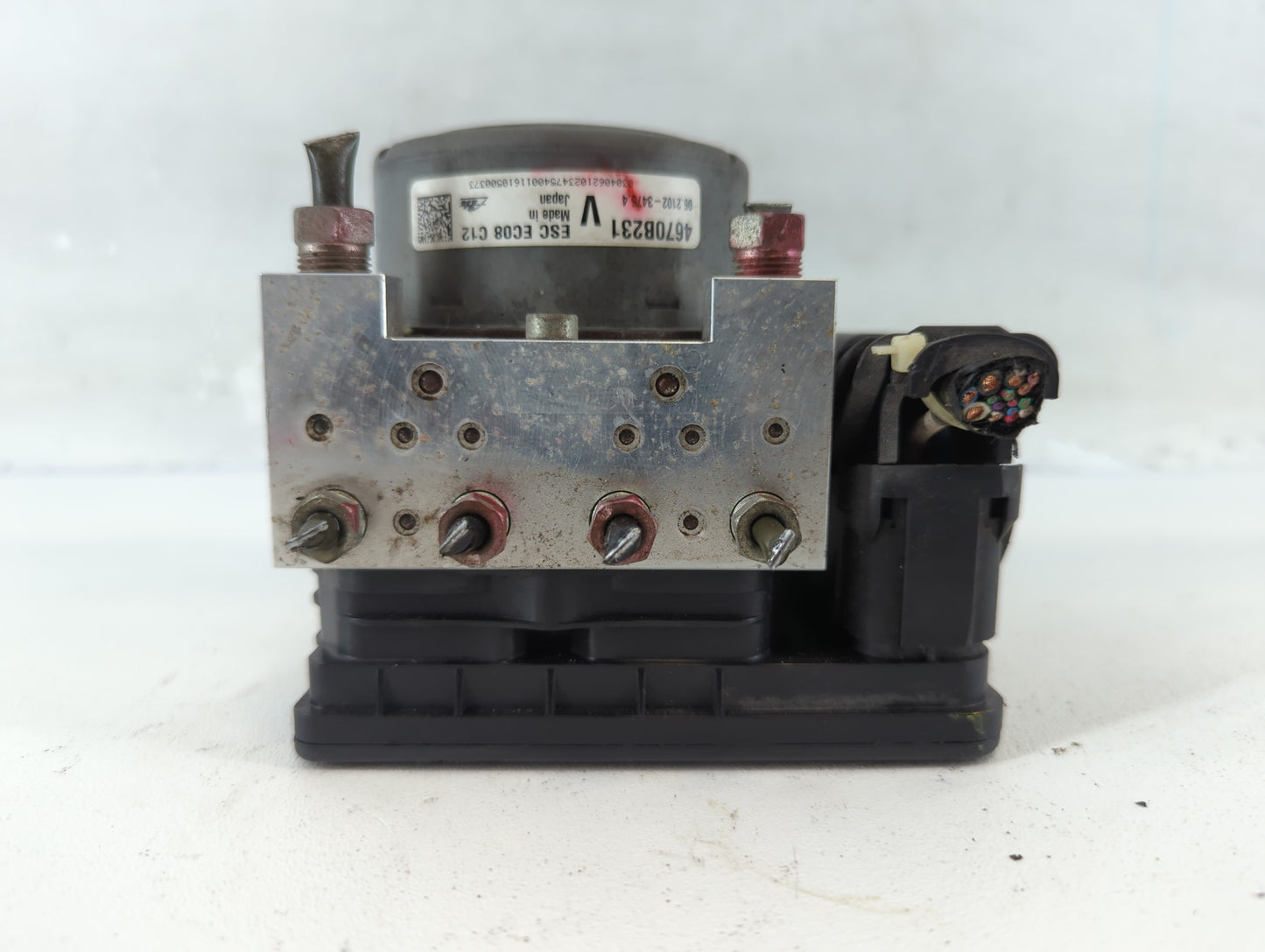 2014-2016 Mitsubishi Outlander ABS Pump Control Module Replacement P/N:4670B231 Fits Fits 2014 2015 2016 OEM Used Auto Parts - Oemusedautoparts1.com