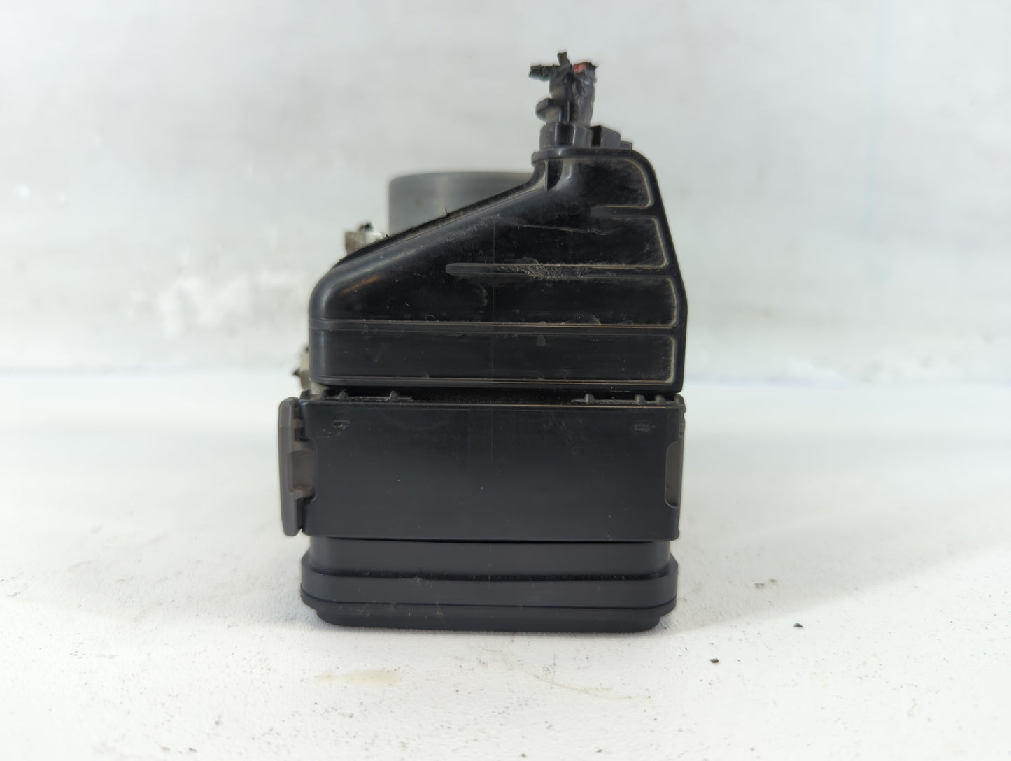 2013 Dodge Caravan ABS Pump Control Module Replacement P/N:113040-41030 Fits OEM Used Auto Parts - Oemusedautoparts1.com