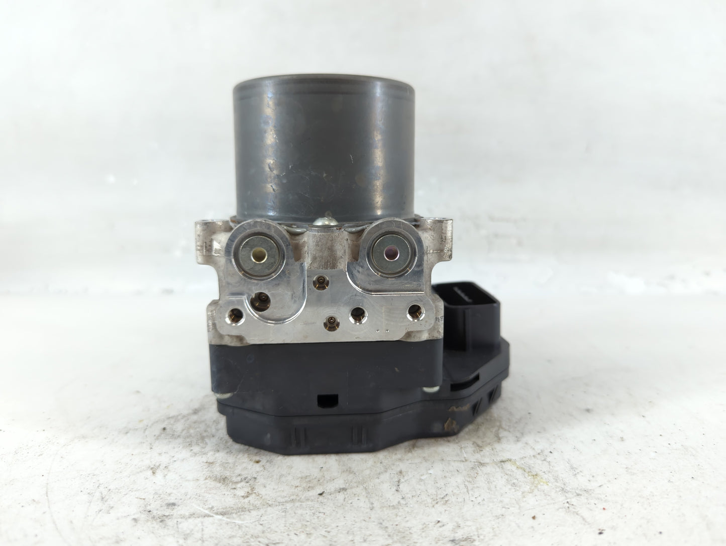 2016-2017 Infiniti Q50 ABS Pump Control Module Replacement P/N:133000-0782 47660 4GH0A Fits Fits 2016 2017 OEM Used Auto Parts - Oemusedautoparts1.com