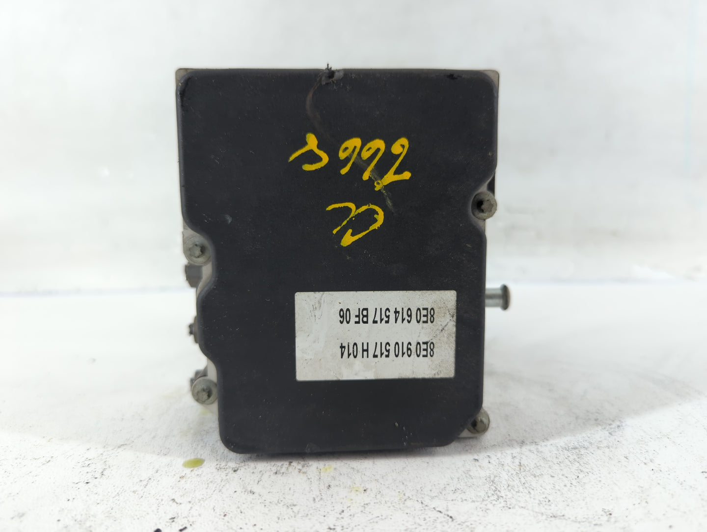 2007-2009 Audi A4 ABS Pump Control Module Replacement P/N:8E0 614 517BE 0 265 234 336 Fits Fits 2007 2008 2009 OEM Used Auto Parts - Oemusedautoparts1.com