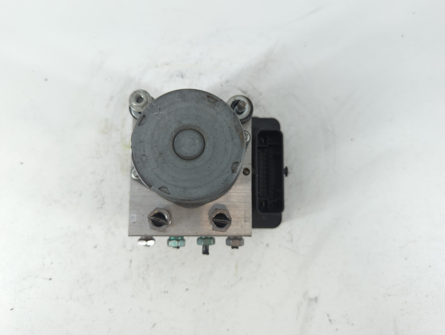2018 Chevrolet Malibu ABS Pump Control Module Replacement P/N:065055766 8420 5167 Fits OEM Used Auto Parts - Oemusedautoparts1.com