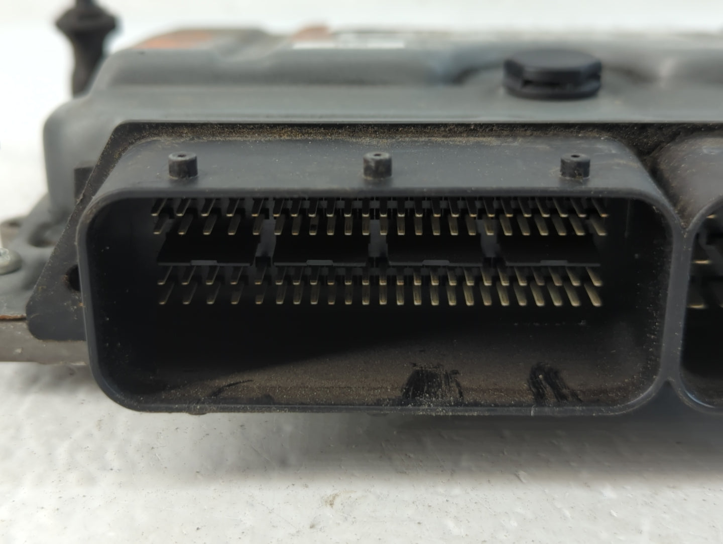 2011 Mercedes-Benz Ml250 PCM Engine Control Computer ECU ECM PCU OEM P/N:A 272 900 48 00 Fits Fits 2010 OEM Used Auto Parts - Oemusedautoparts1.com