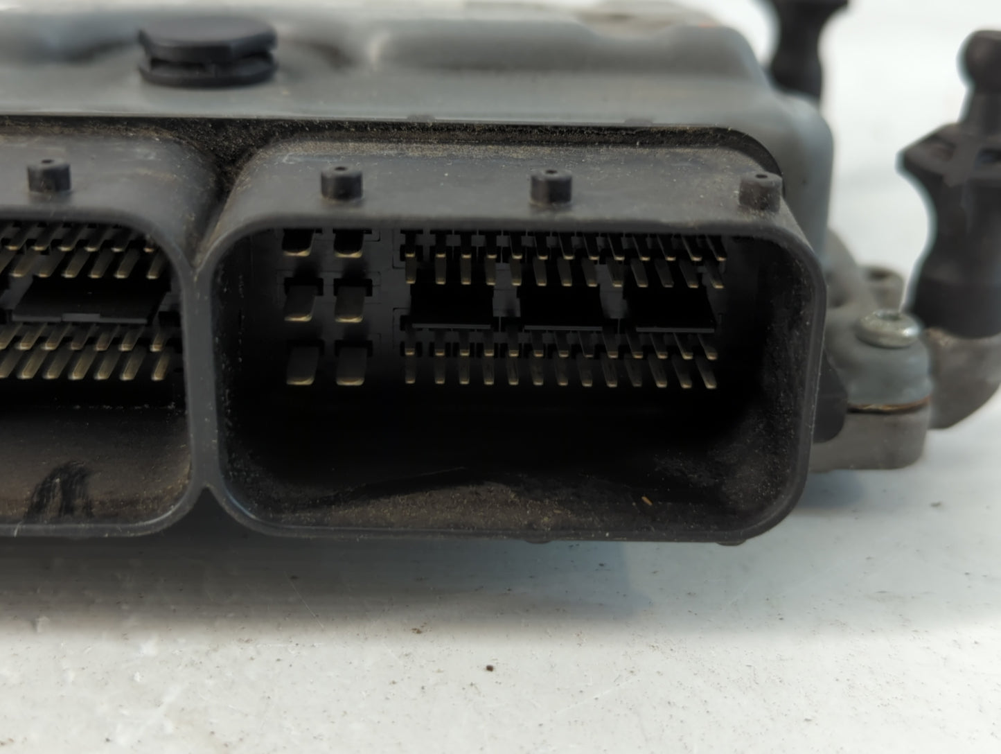 2011 Mercedes-Benz Ml250 PCM Engine Control Computer ECU ECM PCU OEM P/N:A 272 900 48 00 Fits Fits 2010 OEM Used Auto Parts - Oemusedautoparts1.com