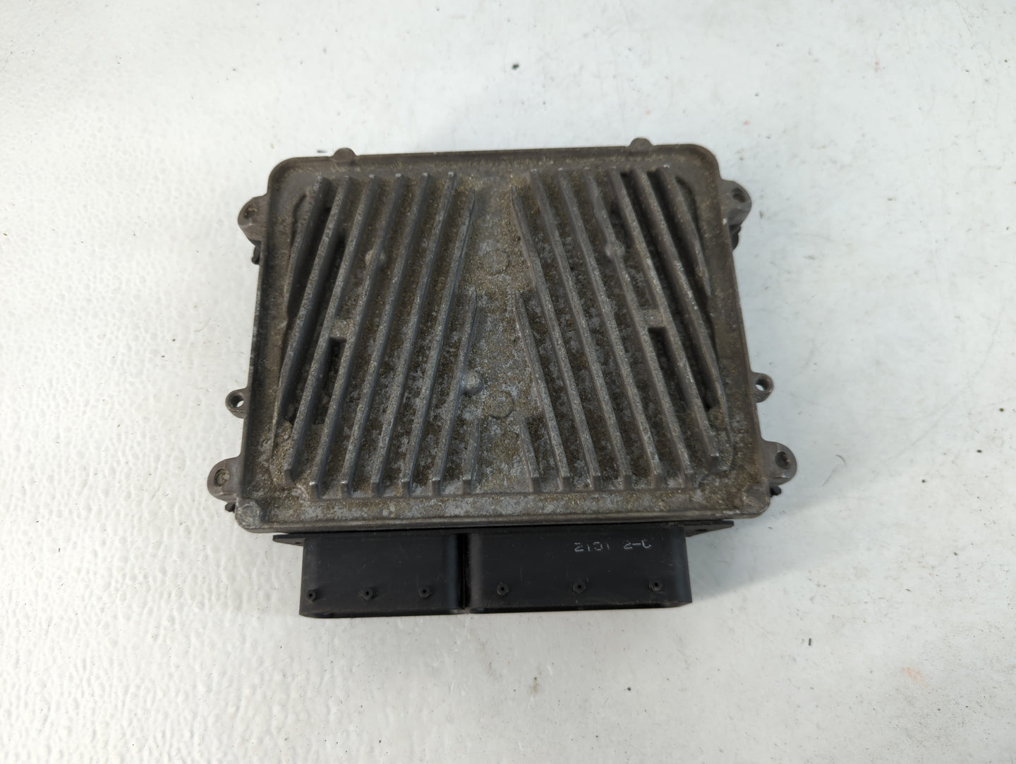 2011 Mercedes-Benz Ml250 PCM Engine Control Computer ECU ECM PCU OEM P/N:A 272 900 48 00 Fits Fits 2010 OEM Used Auto Parts - Oemusedautoparts1.com