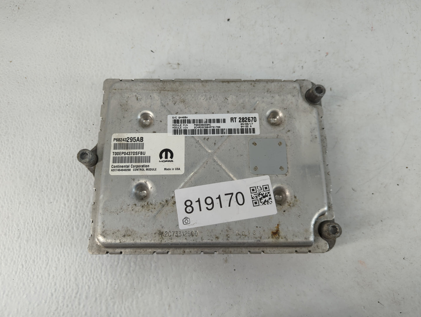 2017 Dodge Caravan PCM Engine Control Computer ECU ECM PCU OEM P/N:P68330233AC Fits Fits 2016 2018 2019 2020 OEM Used Auto Parts - Oemusedautoparts1.com