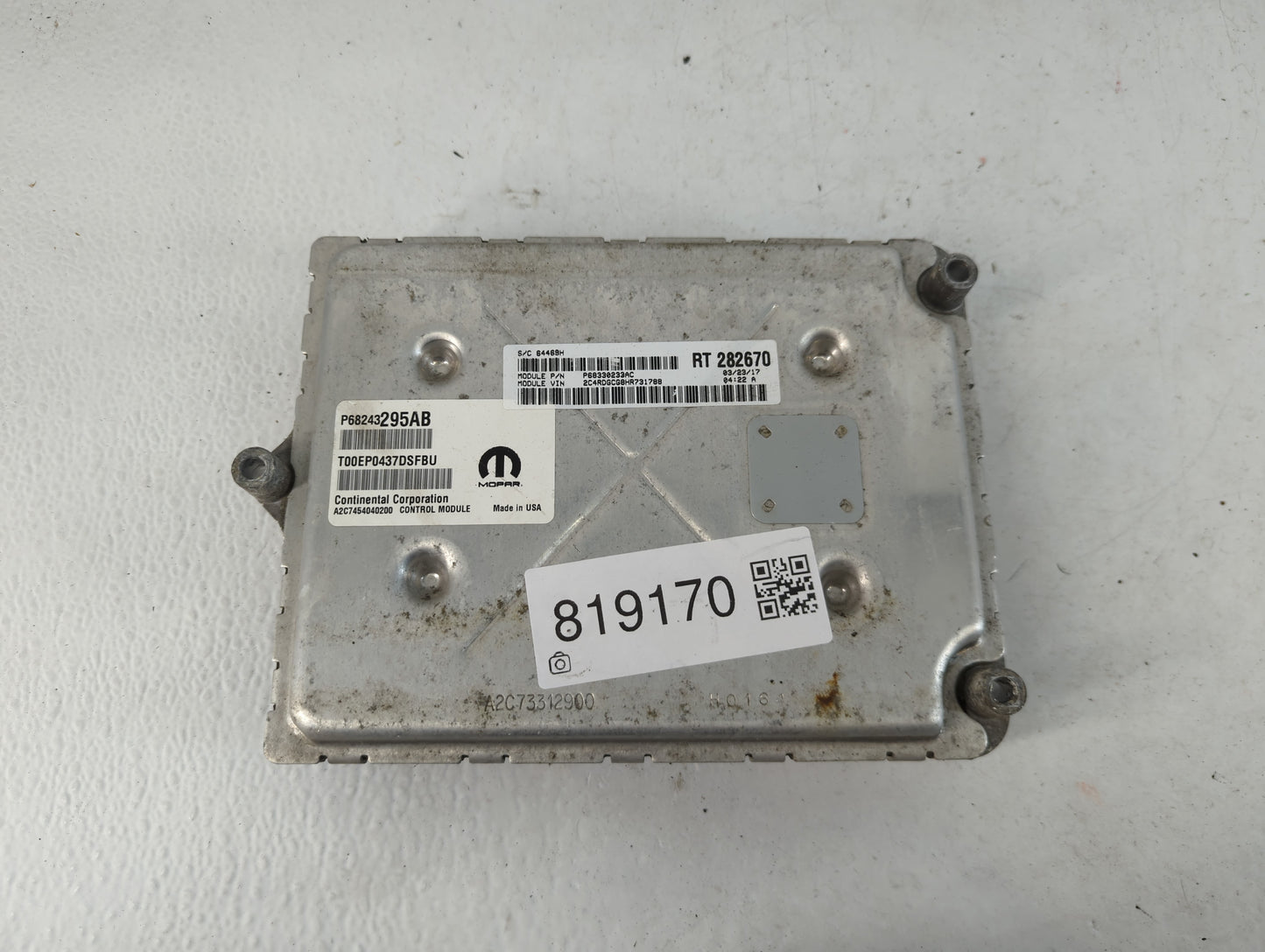 2017 Dodge Caravan PCM Engine Control Computer ECU ECM PCU OEM P/N:P68330233AC Fits Fits 2016 2018 2019 2020 OEM Used Auto Parts - Oemusedautoparts1.com