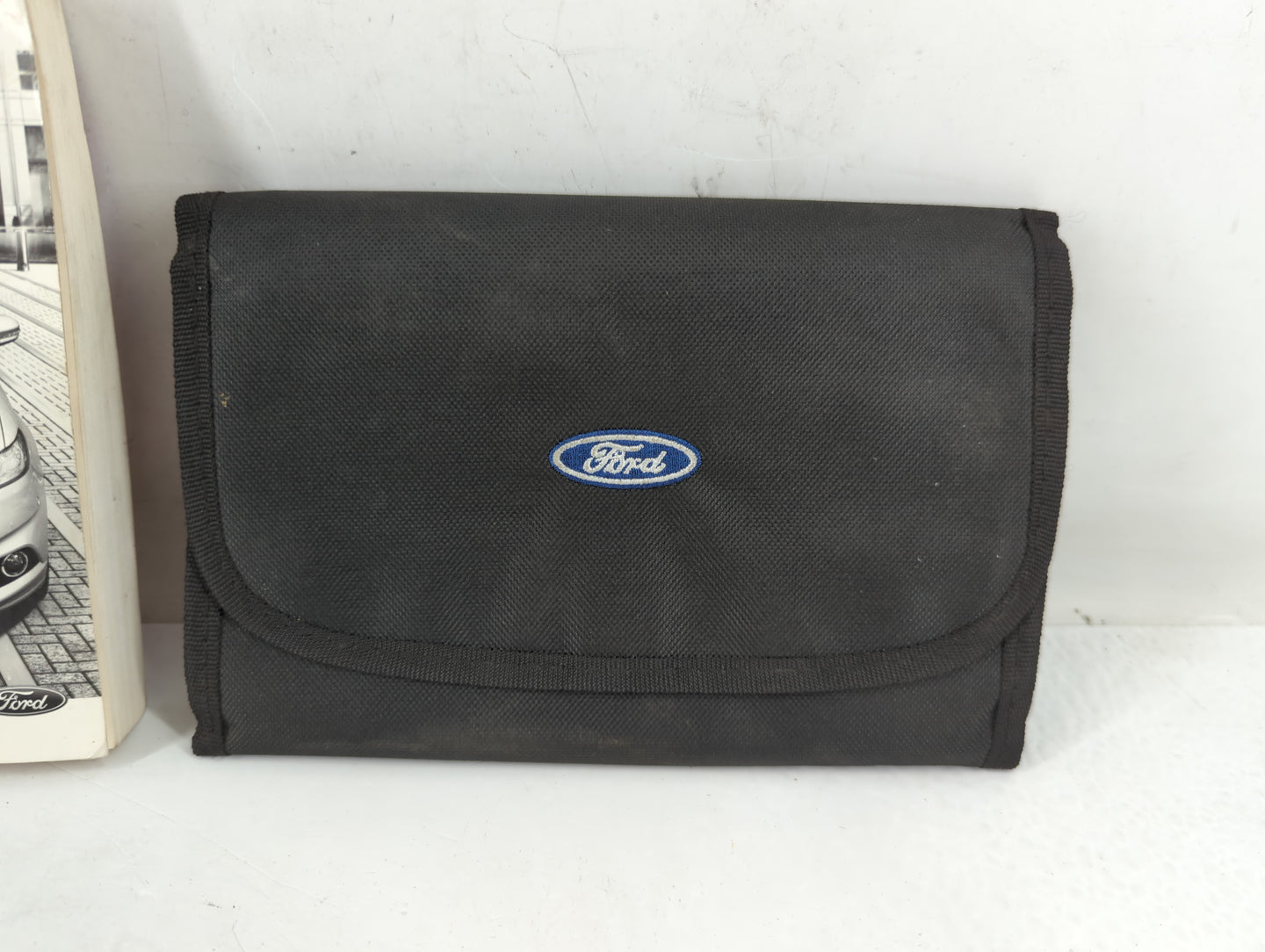 2016 Ford Fusion Owners Manual Book Guide P/N:GE5J 19A321 AA OEM Used Auto Parts - Oemusedautoparts1.com