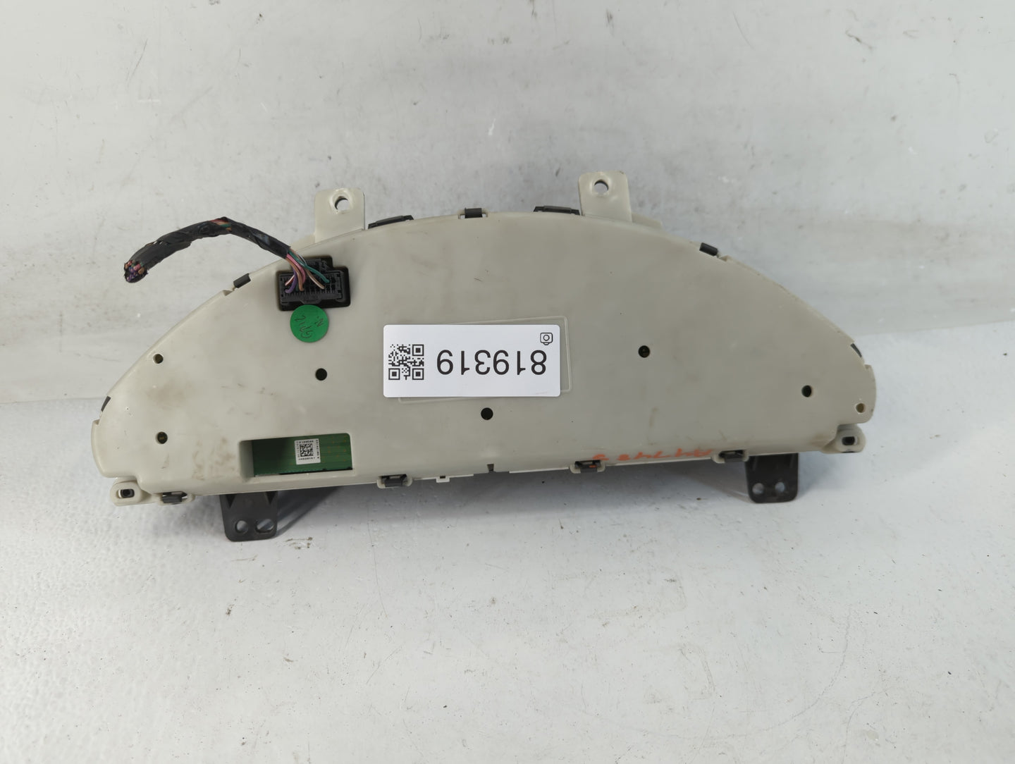 2011-2012 Gmc Acadia Instrument Cluster Speedometer Gauges P/N:22763016 2218043 Fits Fits 2011 2012 OEM Used Auto Parts - Oemusedautoparts1.com