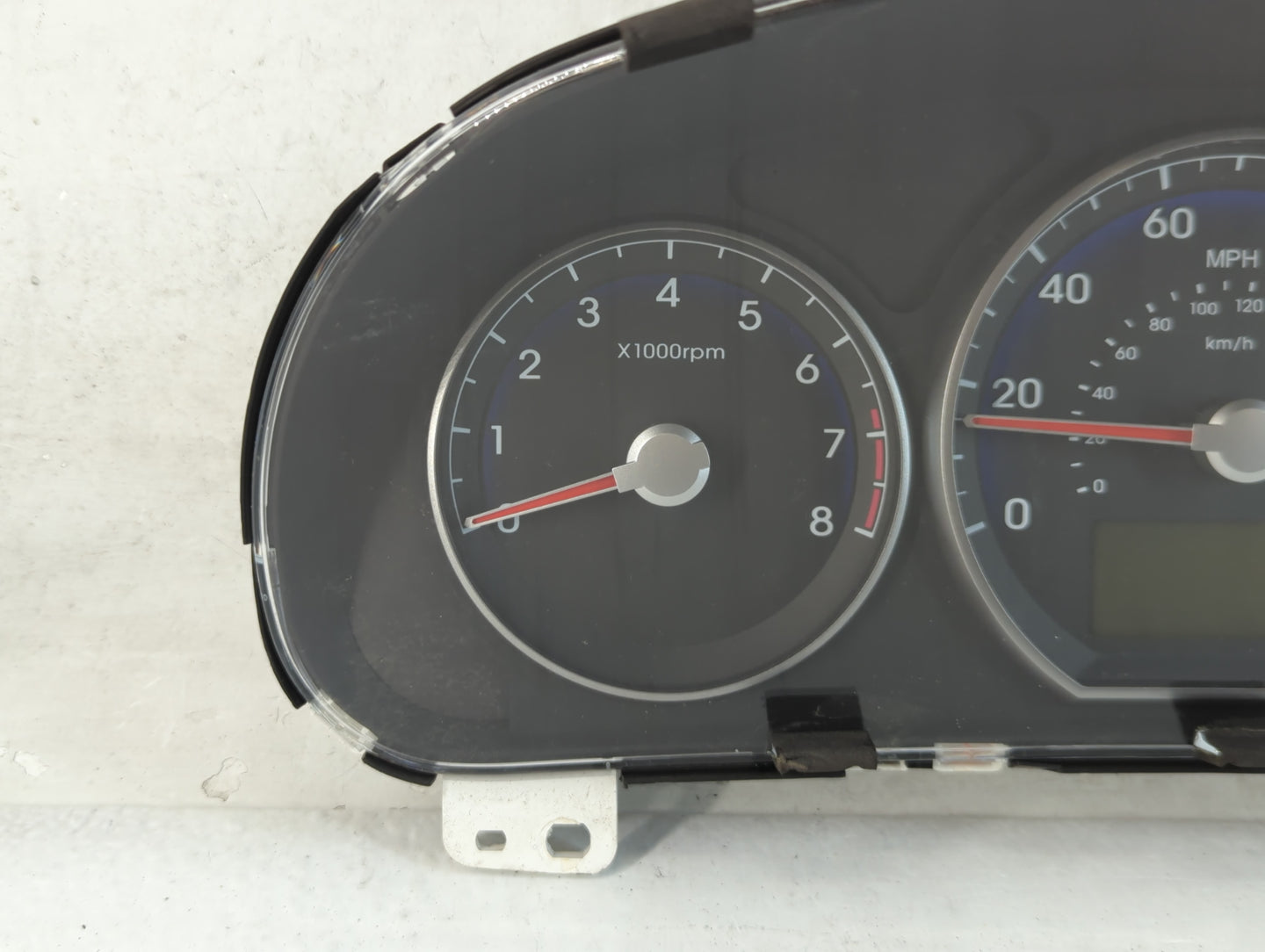 2010-2012 Hyundai Santa Fe Instrument Cluster Speedometer Gauges P/N:94011-0W130 Fits Fits 2010 2011 2012 OEM Used Auto Parts - Oemusedautoparts1.com