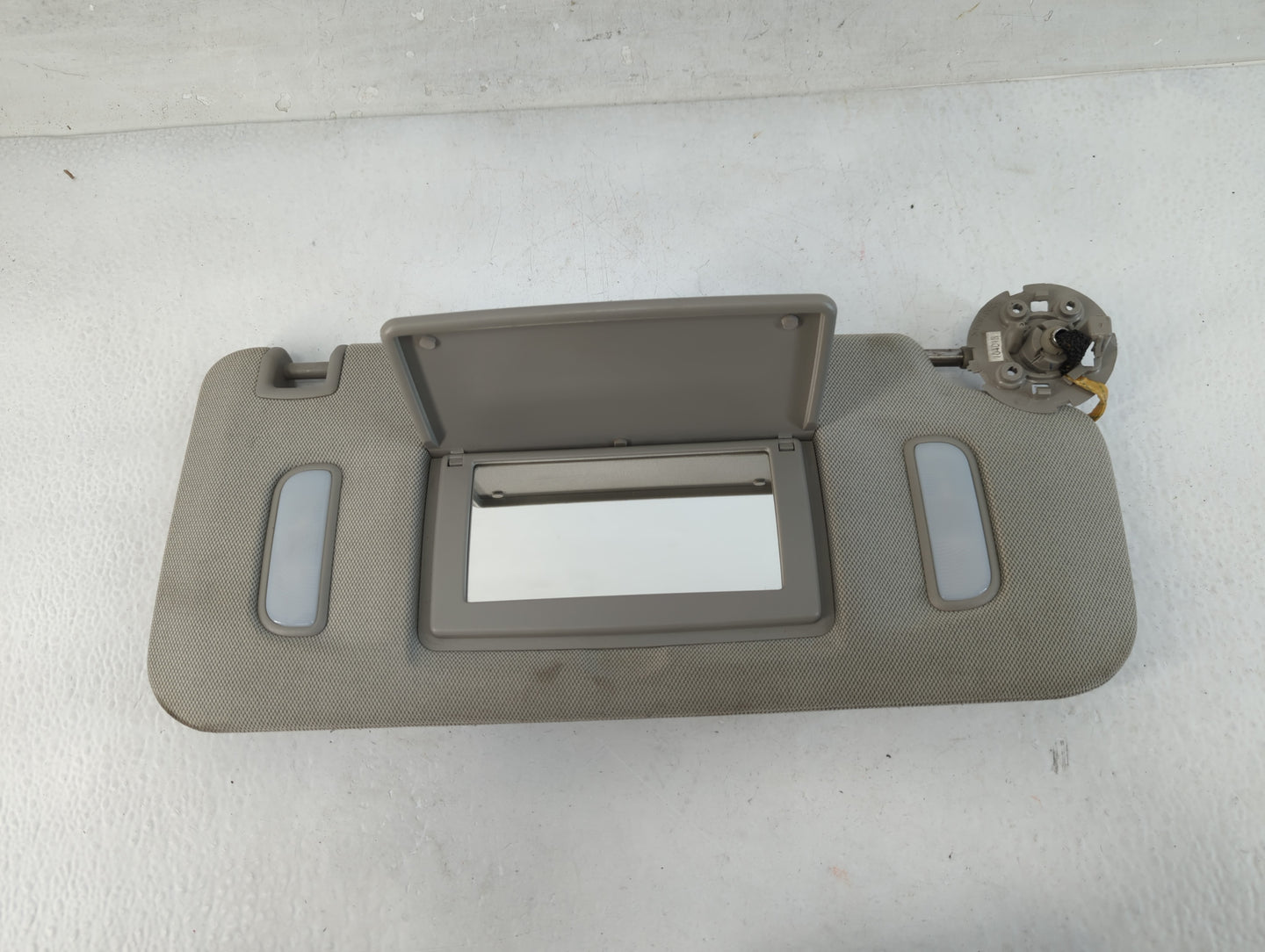 2010-2017 Gmc Terrain Sun Visor Shade Replacement Passenger Right Mirror Fits Fits 2010 2011 2012 2013 2014 2015 2016 2017 OEM Used Auto Parts - Oemusedautoparts1.com