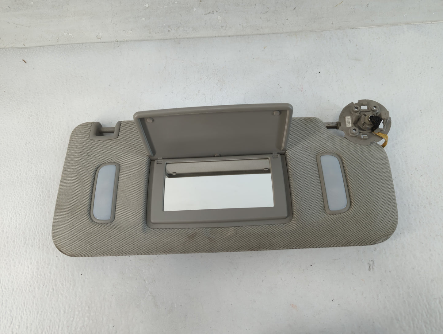2010-2017 Gmc Terrain Sun Visor Shade Replacement Passenger Right Mirror Fits Fits 2010 2011 2012 2013 2014 2015 2016 2017 OEM Used Auto Parts - Oemusedautoparts1.com
