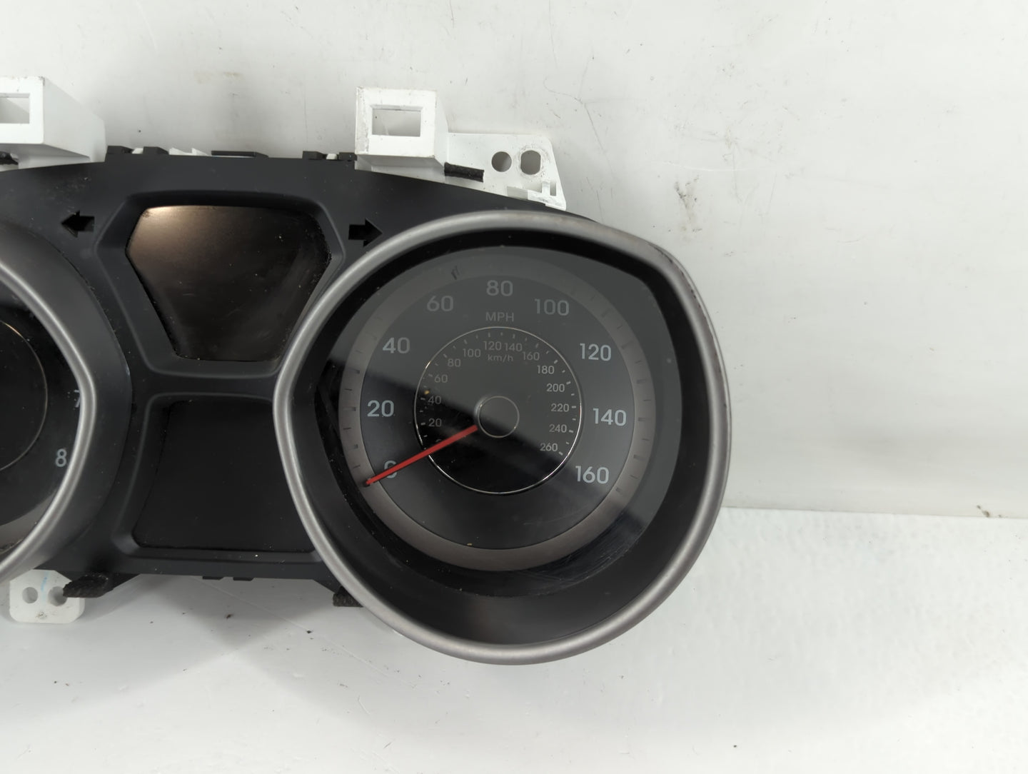 2014-2016 Hyundai Elantra Instrument Cluster Speedometer Gauges P/N:11002-798800H 94004-3X210 Fits Fits 2014 2015 2016 OEM Used Auto Parts - Oemusedautoparts1.com