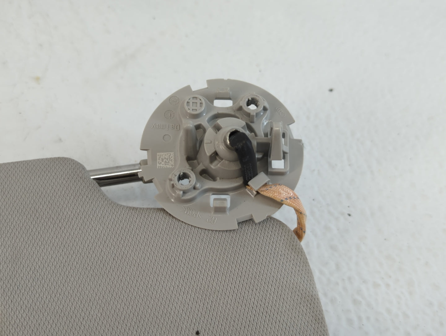 2018-2022 Chevrolet Traverse Sun Visor Shade Replacement Passenger Right Mirror Fits Fits 2018 2019 2020 2021 2022 OEM Used Auto Parts - Oemusedautoparts1.com