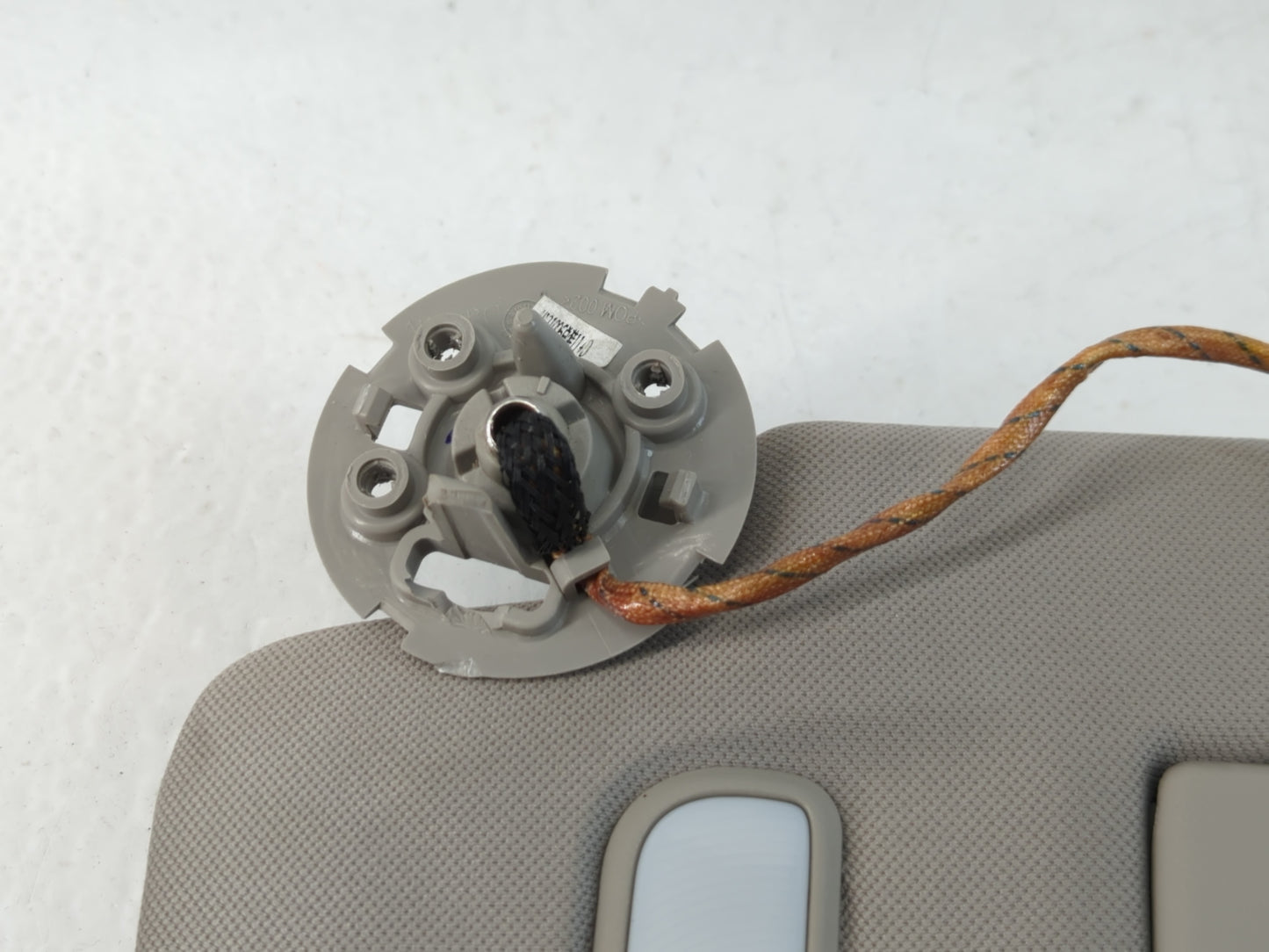 2013 Chevrolet Traverse Sun Visor Shade Replacement Passenger Right Mirror Fits OEM Used Auto Parts - Oemusedautoparts1.com