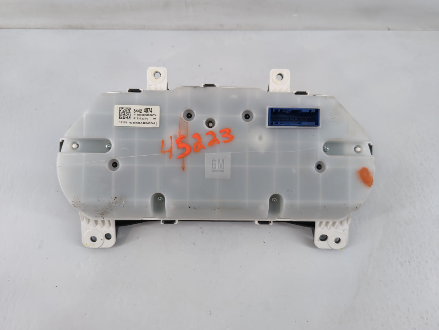 2018 Chevrolet Equinox Instrument Cluster Speedometer Gauges P/N:84424074 Fits OEM Used Auto Parts - Oemusedautoparts1.com