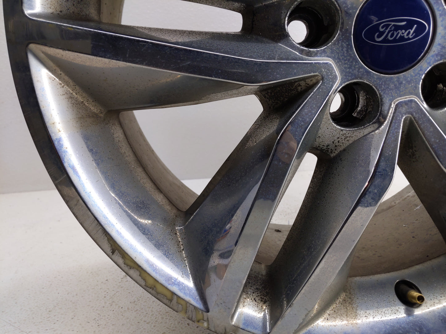 2015-2018 Ford Edge Oem Wheel Rim - Oemusedautoparts1.com