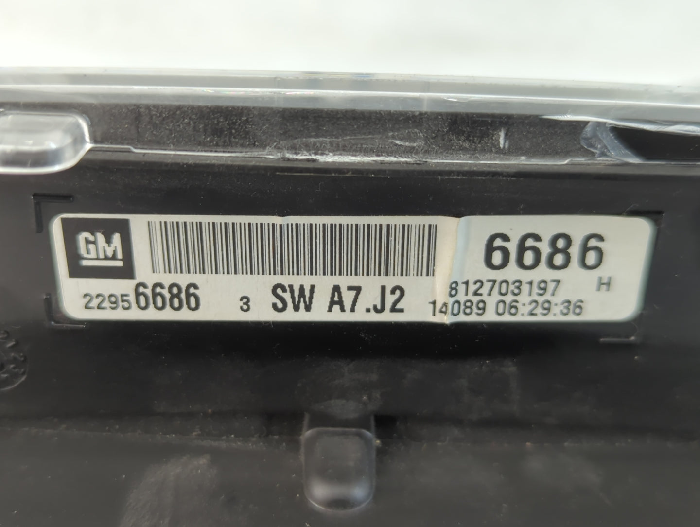 2013-2017 Gmc Terrain Instrument Cluster Speedometer Gauges P/N:22956686 Fits Fits 2013 2014 2015 2016 2017 OEM Used Auto Parts - Oemusedautoparts1.com