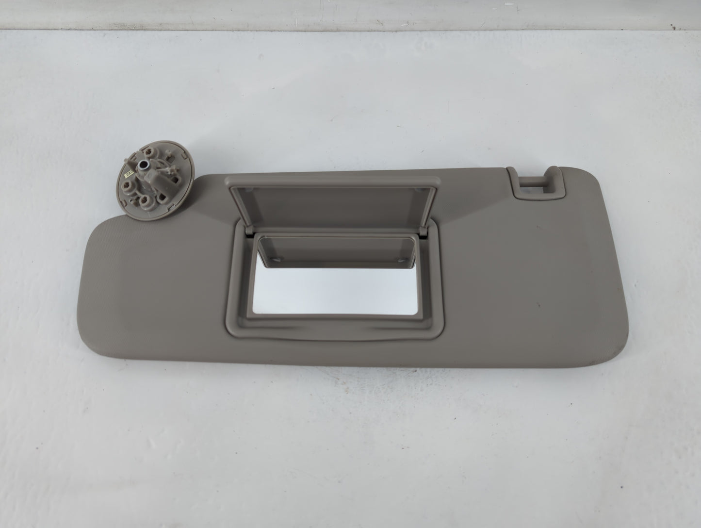 2011-2016 Chevrolet Cruze Sun Visor Shade Replacement Driver Left Mirror Fits Fits 2011 2012 2013 2014 2015 2016 OEM Used Auto Parts - Oemusedautoparts1.com