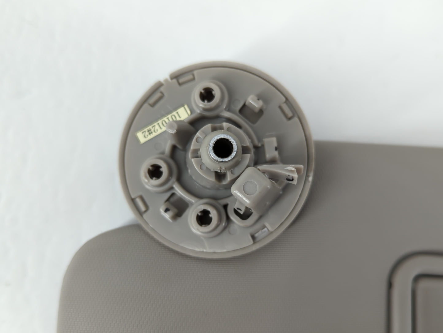 2011-2016 Chevrolet Cruze Sun Visor Shade Replacement Driver Left Mirror Fits Fits 2011 2012 2013 2014 2015 2016 OEM Used Auto Parts - Oemusedautoparts1.com