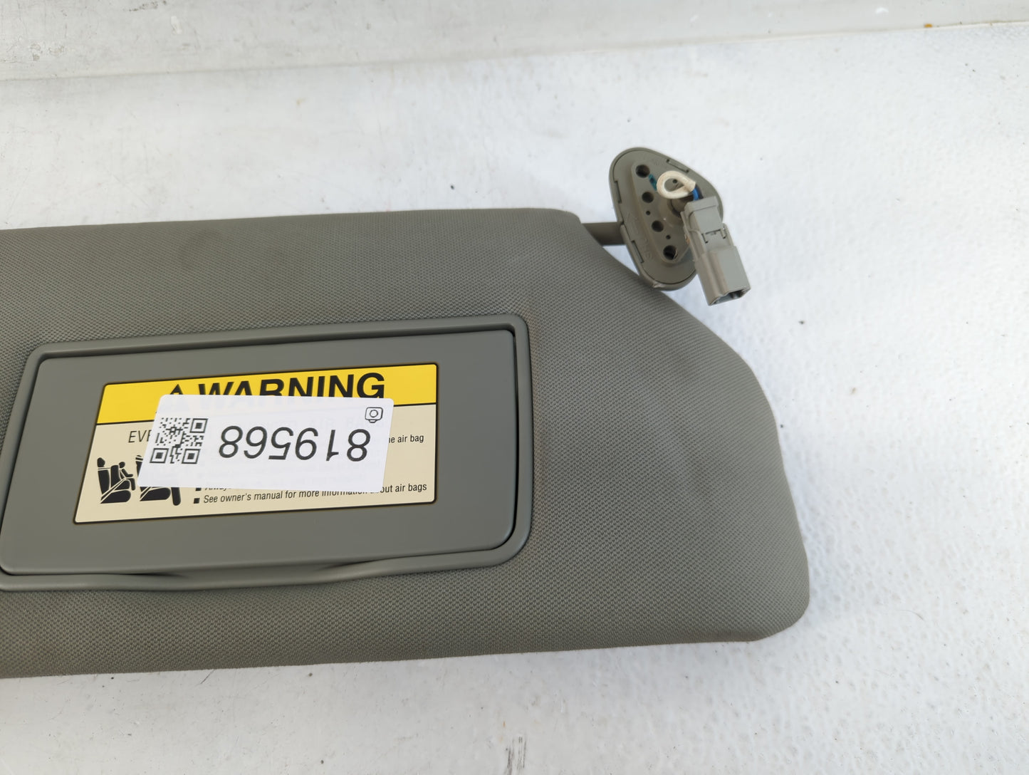 2006-2010 Honda Odyssey Sun Visor Shade Replacement Passenger Right Mirror Fits Fits 2006 2007 2008 2009 2010 OEM Used Auto Parts - Oemusedautoparts1.com