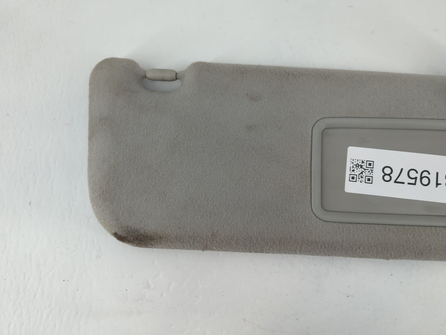 2009-2014 Toyota Matrix Sun Visor Shade Replacement Passenger Right Mirror Fits Fits 2009 2010 2011 2012 2013 2014 OEM Used Auto Parts - Oemusedautoparts1.com