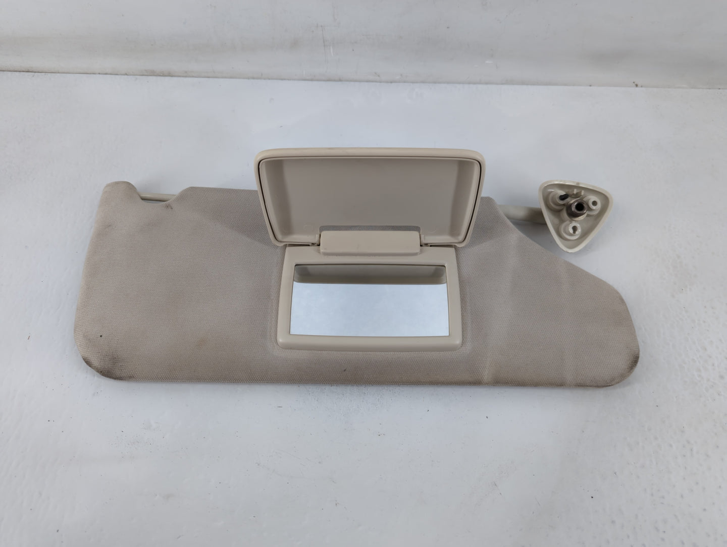 2008-2010 Dodge Charger Sun Visor Shade Replacement Passenger Right Mirror Fits Fits 2008 2009 2010 OEM Used Auto Parts - Oemusedautoparts1.com