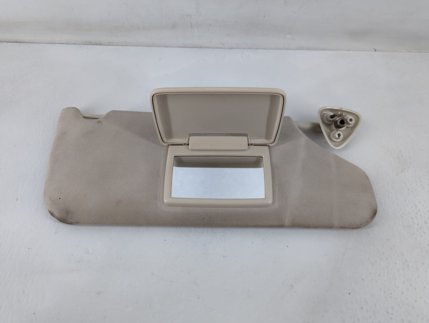 2008-2010 Dodge Charger Sun Visor Shade Replacement Passenger Right Mirror Fits Fits 2008 2009 2010 OEM Used Auto Parts - Oemusedautoparts1.com