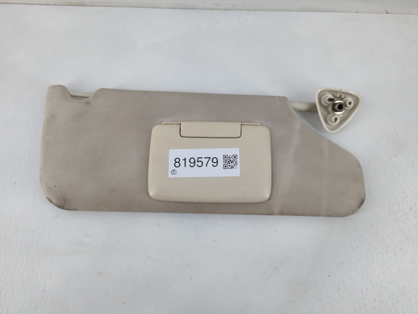 2008-2010 Dodge Charger Sun Visor Shade Replacement Passenger Right Mirror Fits Fits 2008 2009 2010 OEM Used Auto Parts - Oemusedautoparts1.com