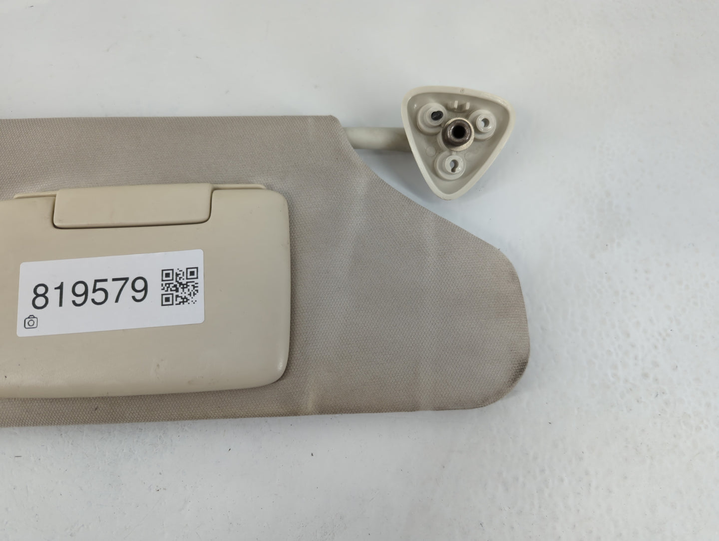 2008-2010 Dodge Charger Sun Visor Shade Replacement Passenger Right Mirror Fits Fits 2008 2009 2010 OEM Used Auto Parts - Oemusedautoparts1.com