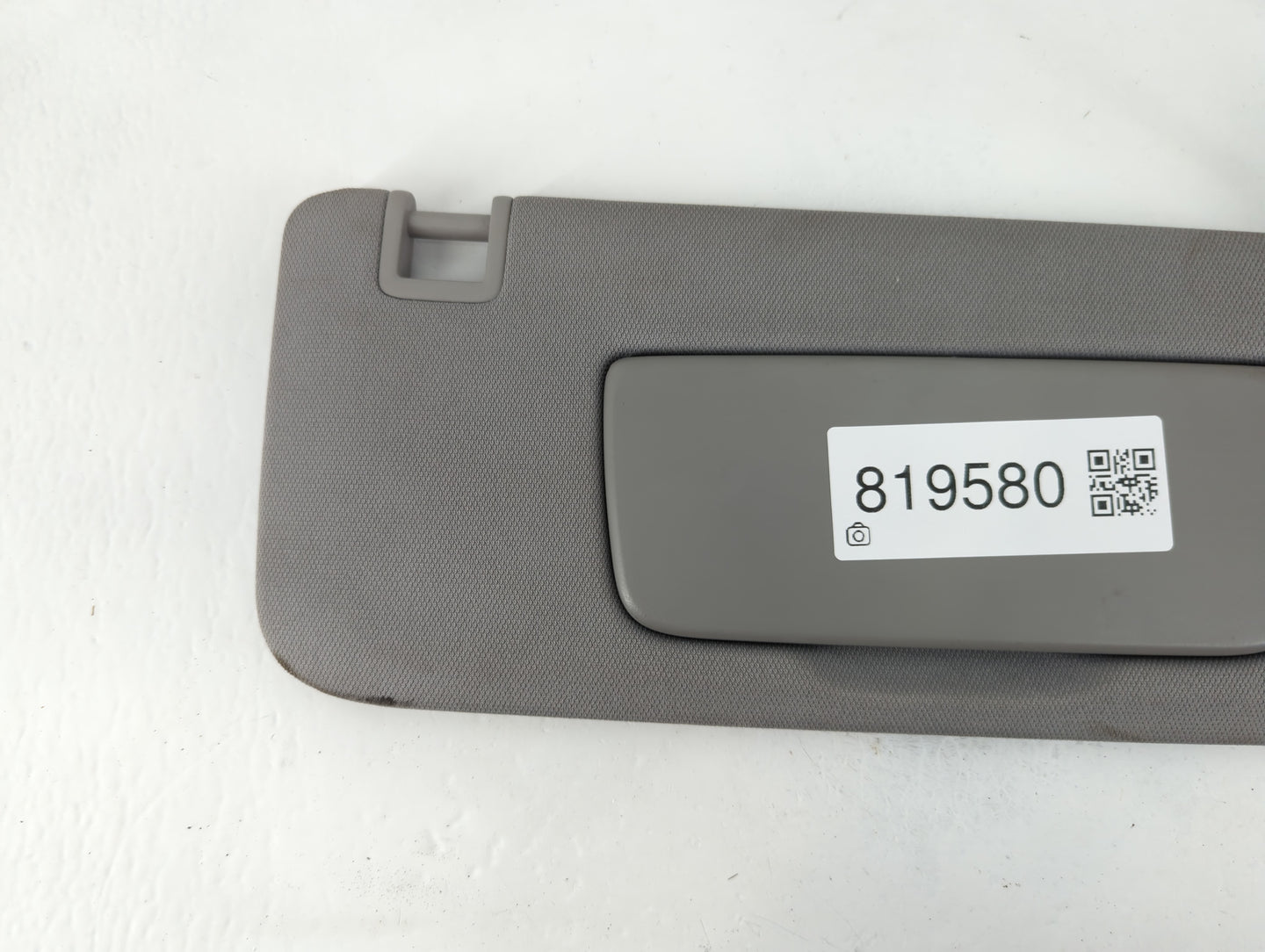 2020-2022 Chevrolet Equinox Sun Visor Shade Replacement Passenger Right Mirror Fits Fits 2020 2021 2022 OEM Used Auto Parts - Oemusedautoparts1.com