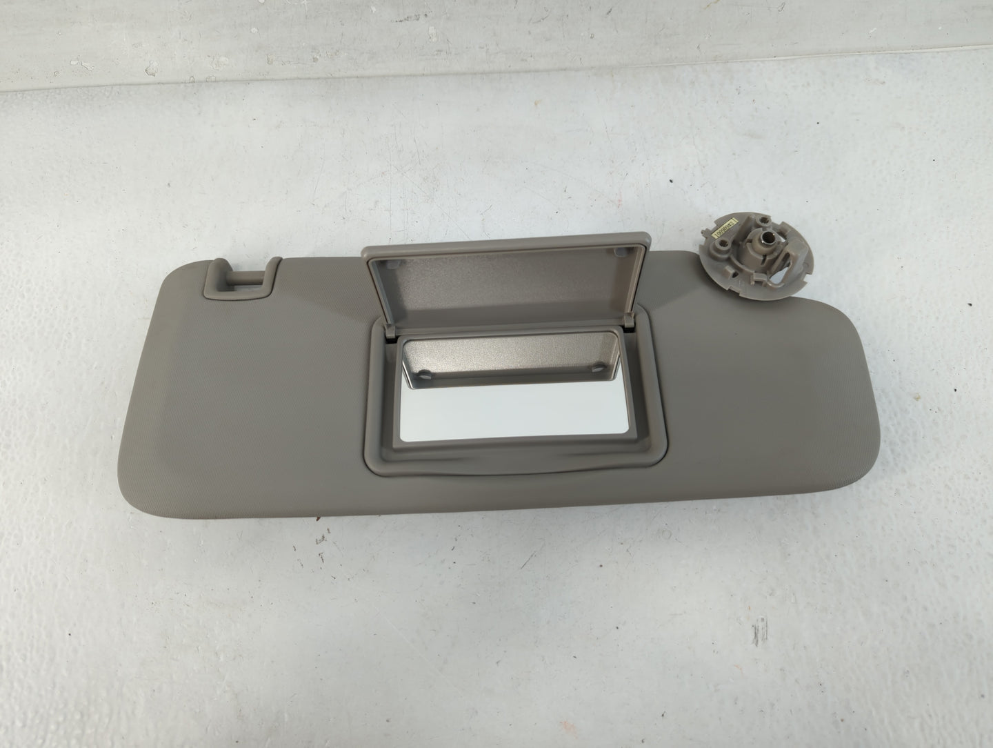 2011-2016 Chevrolet Cruze Sun Visor Shade Replacement Passenger Right Mirror Fits Fits 2011 2012 2013 2014 2015 2016 OEM Used Auto Parts - Oemusedautoparts1.com