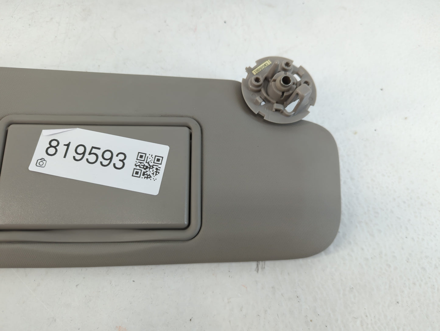 2011-2016 Chevrolet Cruze Sun Visor Shade Replacement Passenger Right Mirror Fits Fits 2011 2012 2013 2014 2015 2016 OEM Used Auto Parts - Oemusedautoparts1.com