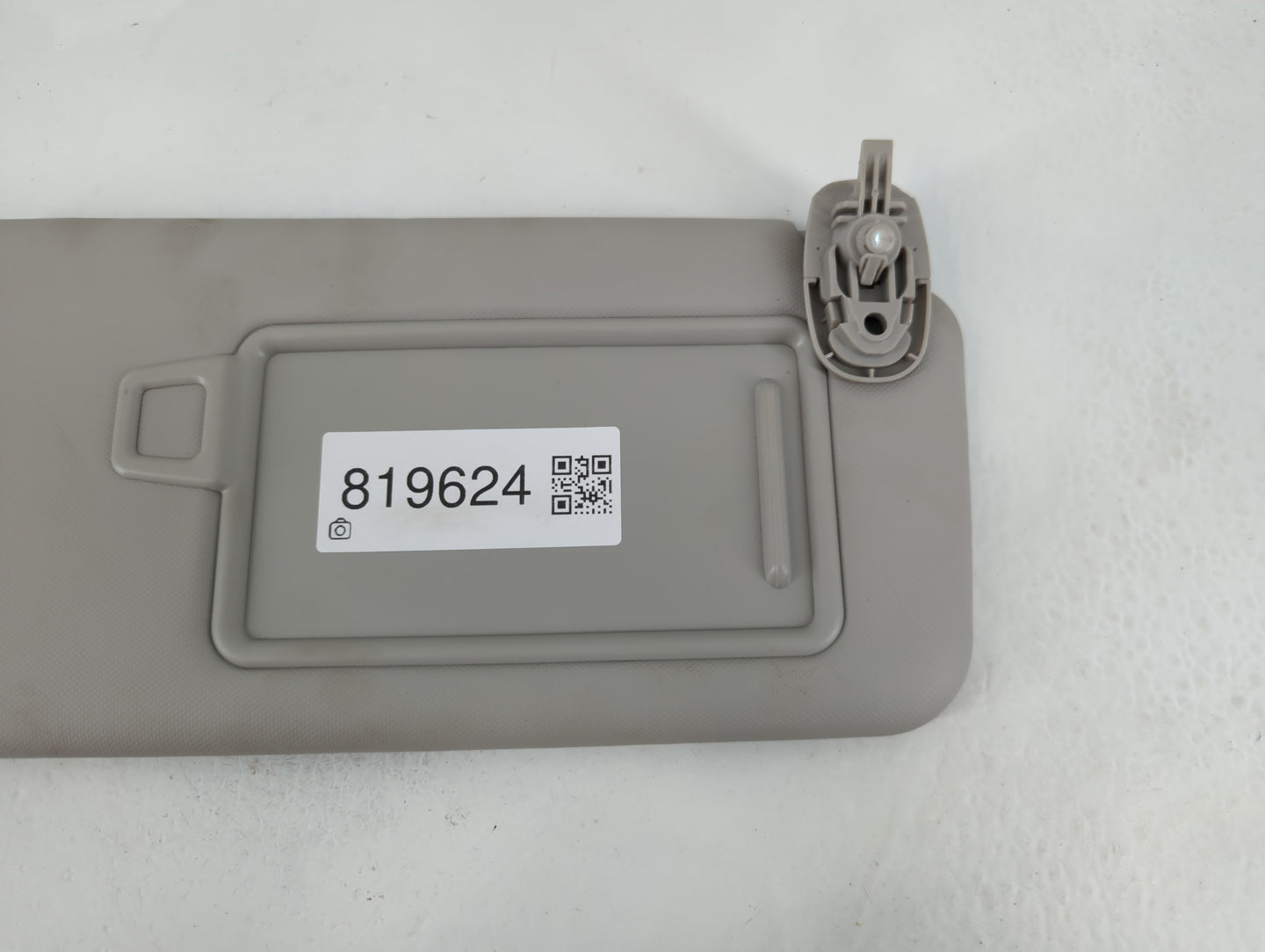 2022 Hyundai Tucson Sun Visor Shade Replacement Passenger Right Mirror Fits OEM Used Auto Parts - Oemusedautoparts1.com