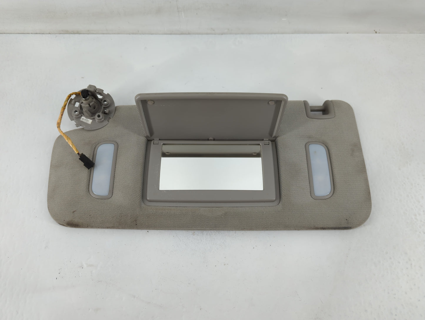 2010-2017 Gmc Terrain Sun Visor Shade Replacement Driver Left Mirror Fits Fits 2010 2011 2012 2013 2014 2015 2016 2017 OEM Used Auto Parts - Oemusedautoparts1.com