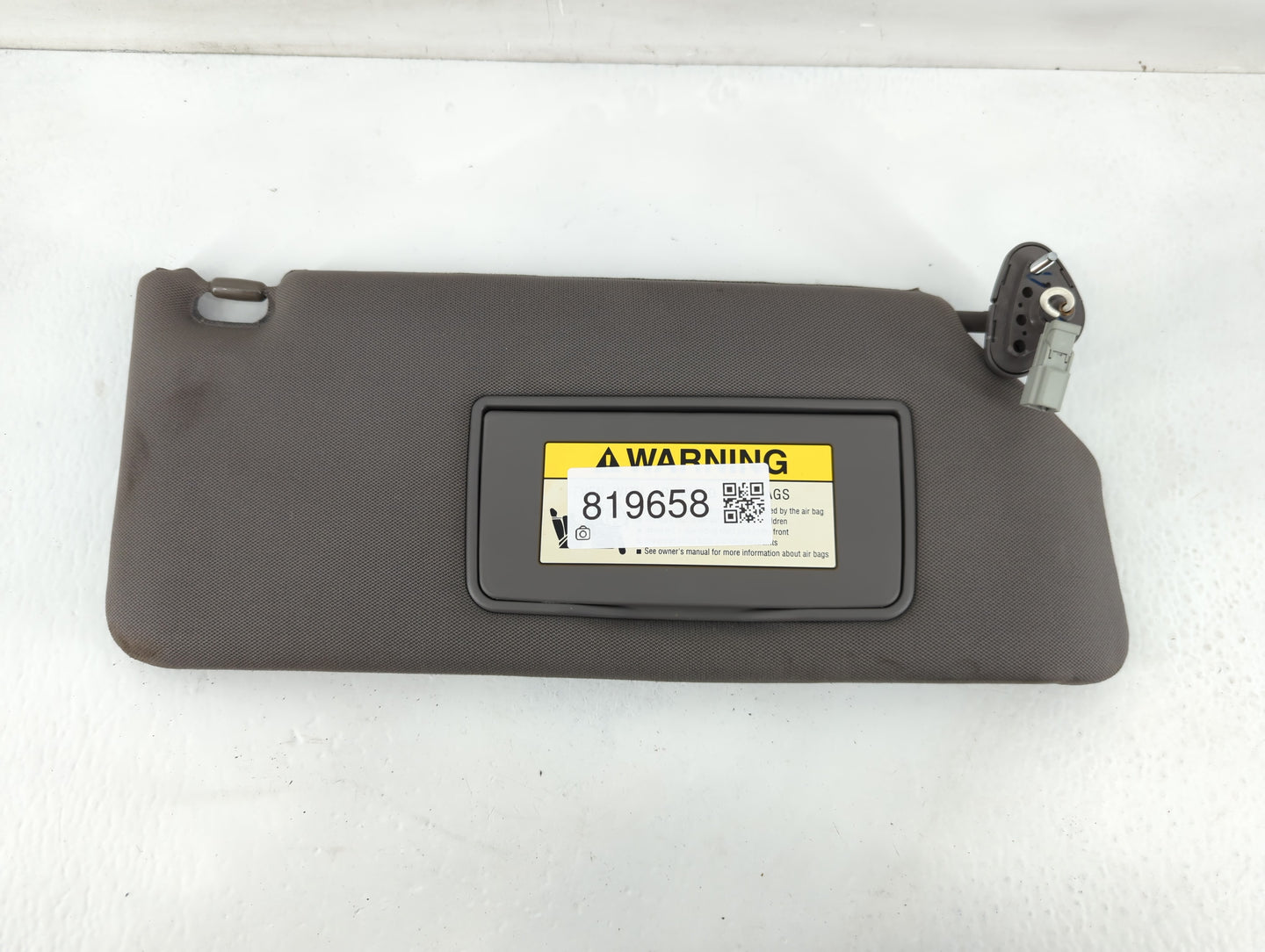 2006-2010 Honda Odyssey Sun Visor Shade Replacement Passenger Right Mirror Fits Fits 2006 2007 2008 2009 2010 OEM Used Auto Parts - Oemusedautoparts1.com