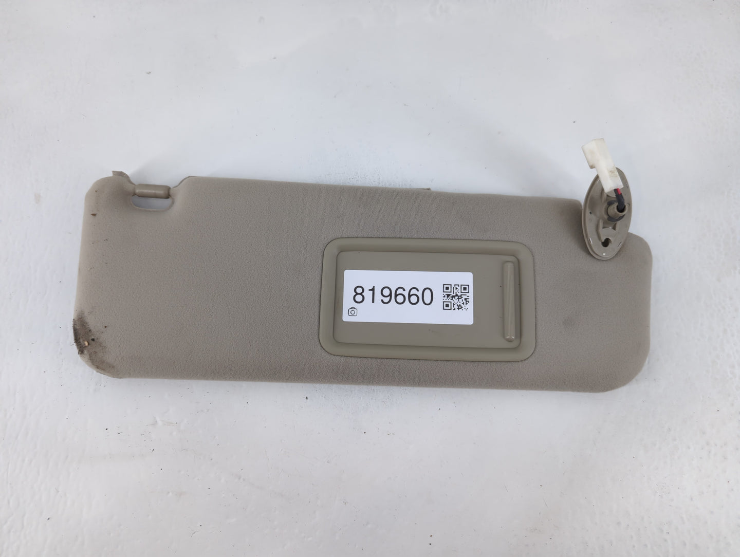 2006-2009 Toyota Prius Sun Visor Shade Replacement Passenger Right Mirror Fits Fits 2006 2007 2008 2009 OEM Used Auto Parts - Oemusedautoparts1.com